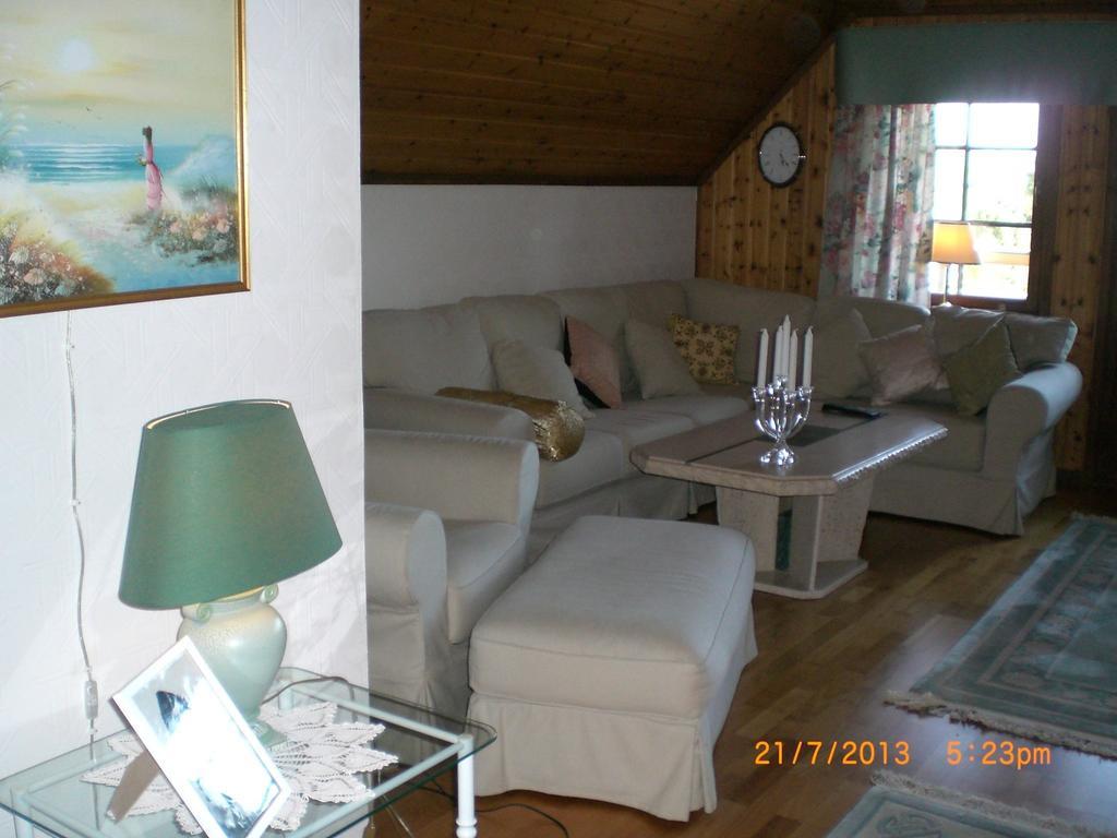 Anitas B&B Stockholm/Vaellingby الغرفة الصورة
